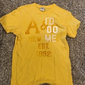 Vintage “I’d do me” Abercrombie Tshirt